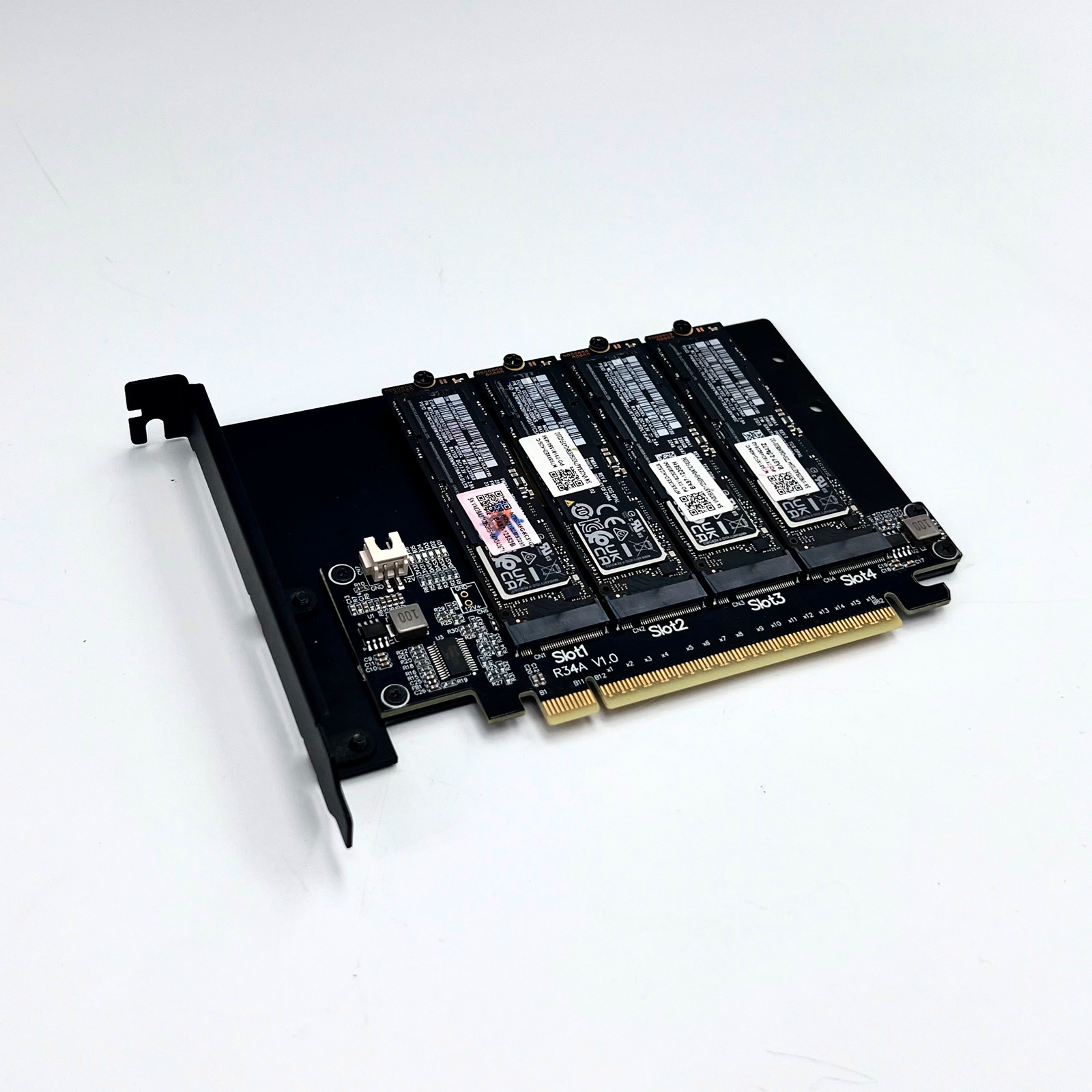 R34A PCIe 5.0 x16 zu 4-Port M. – Quad M.2 Nvme Pcie Bifurcation Card Bewertung und Preis